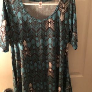 Medium, lulaRoe Perfect T